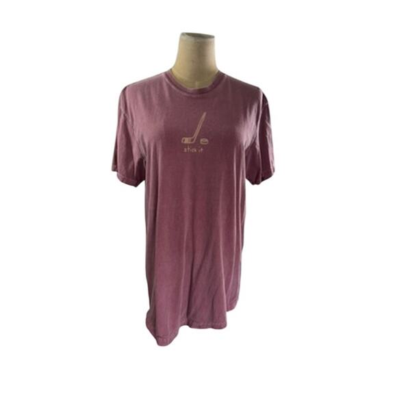 "ROTH SHIRT CO." Stick It T-Shirt SZ  M Womens Rose Pink Hockey Puck Ice Rink - Picture 1 of 9
